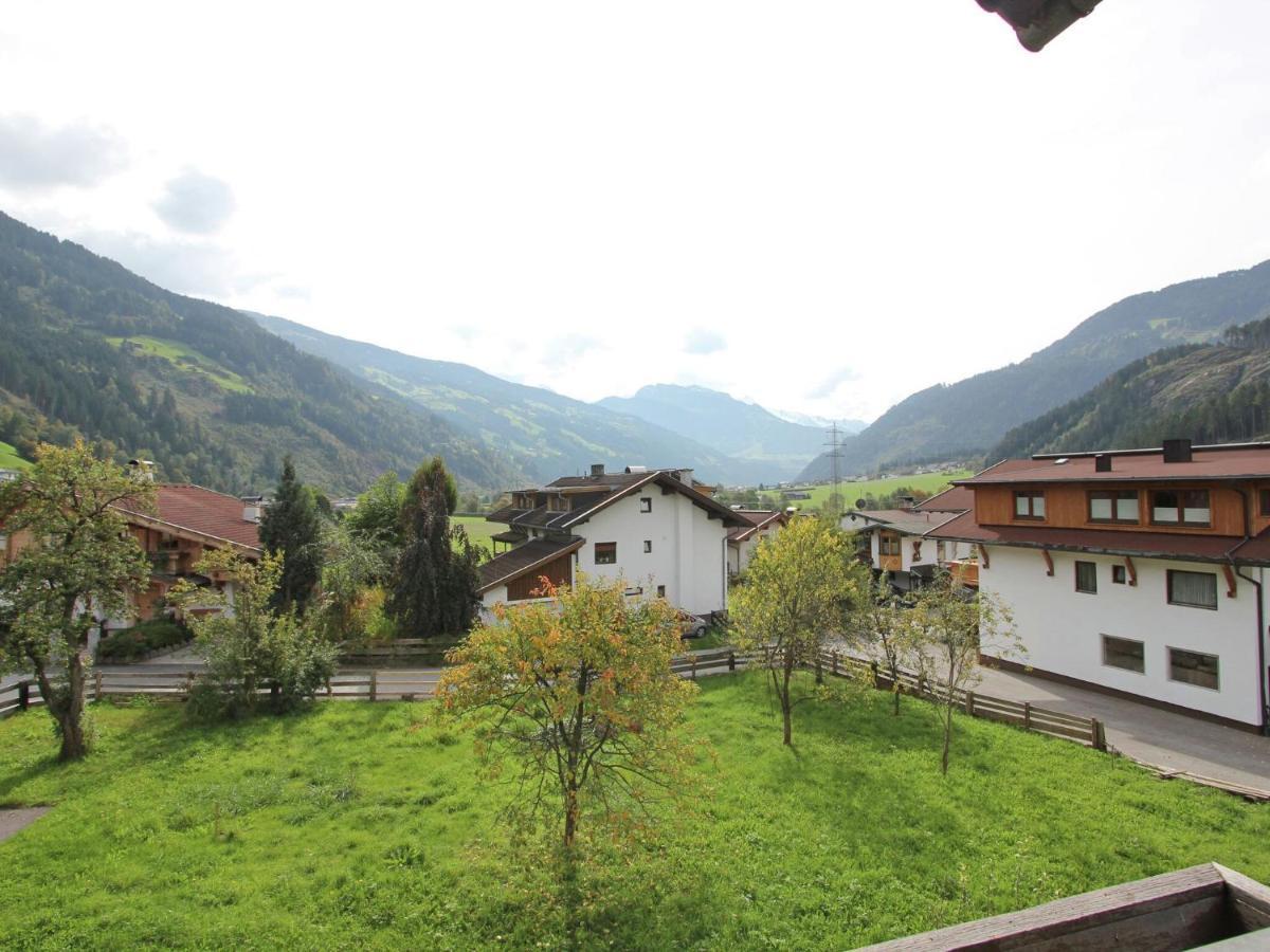 Spacious Apartment In Stumm Tyrol With Balcony Εξωτερικό φωτογραφία